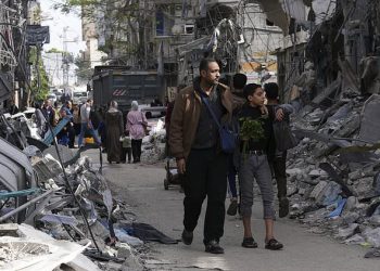 Gaza truce holds for second day