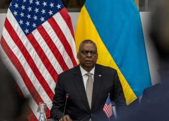 US defense secretary: We are committed to supporting Kiev