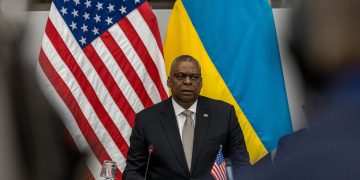 US defense secretary: We are committed to supporting Kiev