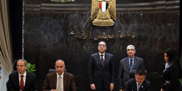 PM witnesses inking of MoU to upgrade solar energy project between Egypt, China