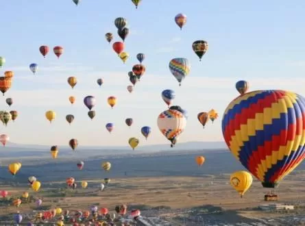 1,250 tourists of various nationalities go on balloon rides in Luxor 2 - Egyptian Gazette 1,250 tourists of various nationalities go on balloon rides in Luxor 1 - Egyptian Gazette