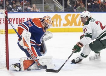 Coyotes fall to Bruins 5-3