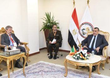 Military production min., Italian commander disucss cooperation issues