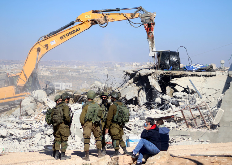 Israeli occupation forces destroy two family houses south of Nablus 2 - Egyptian Gazette Israeli occupation forces destroy two family houses south of Nablus 1 - Egyptian Gazette