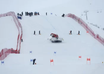 Heavy snow at St. Moritz forces cancellation of Mikaela Shiffrin’s super-G race in women’s World Cup