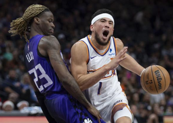 Kings beat struggling Suns 120-105