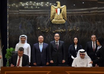 PM witnesses inking of final contract to develop “Safaga 2” plant