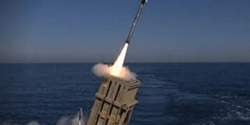 Ballistic missile fired from Yemen strikes cargo ship in Red Sea