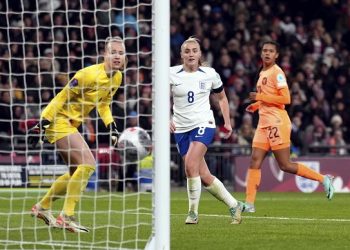 England keeps Olympic hopes alive