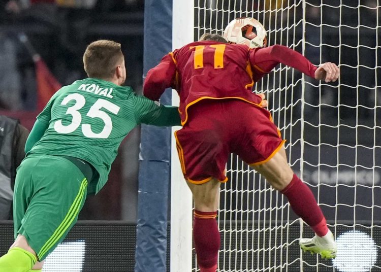 Roma's Andrea Belotti (R) scores his side's second goal past Sheriff's goalkeeper Maksym Koval during a UEFA Europa League group G match.