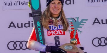 Flury seals World Cup downhill title