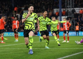 Arsenal go five clear as Rice seals seven-goal thriller at Luton