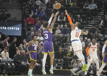 Jazz beat Knicks 117-113