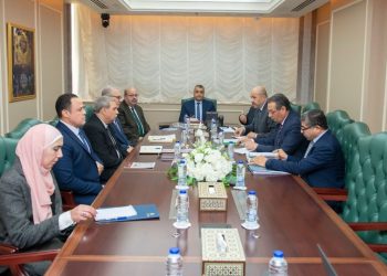 Military production min. follows up implementation of ongoing projects