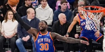 Bucks stun Knicks again in one-sided series