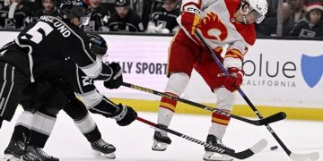 Kings halt hot Flames 5-3