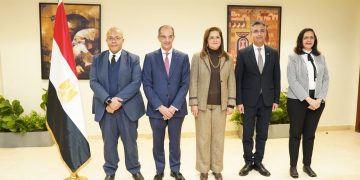 Planning Ministry, Egypt Post ink protocol to achieve economic empowerment within National Family Development Plan 1 - Egyptian Gazette Planning Ministry, Egypt Post ink protocol to achieve economic empowerment within National Family Development Plan