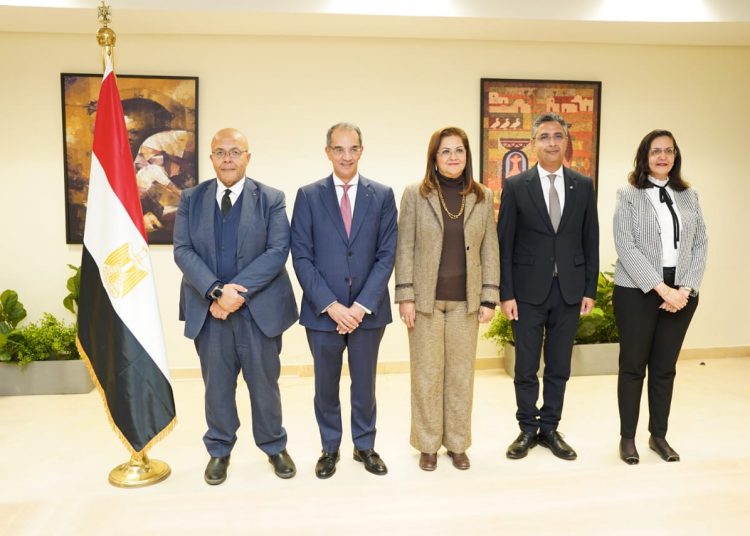 Planning Ministry, Egypt Post ink protocol to achieve economic empowerment within National Family Development Plan 1 - Egyptian Gazette