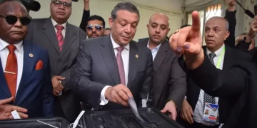 Presidential candidate Hazem Omar casts vote in presidential election