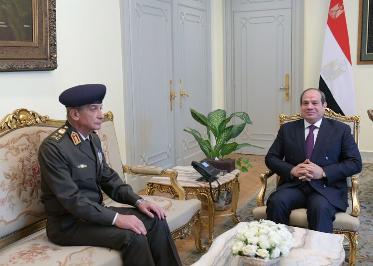 President Sisi receives defense minister 1 - Egyptian Gazette