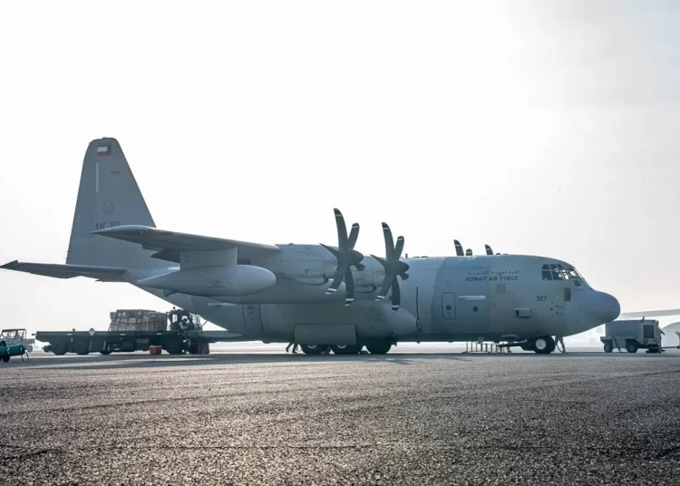 Kuwait 38th Gaza relief plane heads to Al-Arish, Egypt 1 - Egyptian Gazette