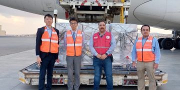 Japan delivers Gaza’s humanitarian aid to Egyptian Red Crescent