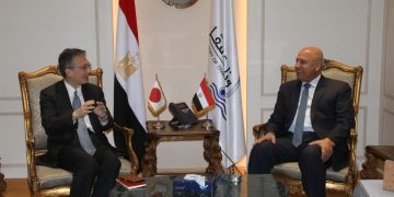 Transport minister, Japan’s envoy discuss implementing first phase of Cairo Metro Line 4
