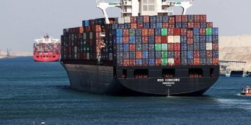 Traffic through Suez Canal not affected by Bab El-Mandeb incidents: SCA chief