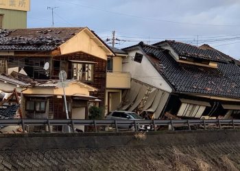 Japan PM calls for improved living conditions in quake shelters