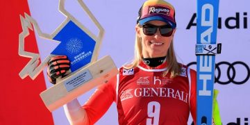 Lara grabs World Cup Super-G