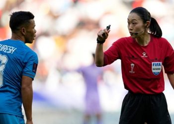 Yoshimi becomes 1st female ref at Asian Cup