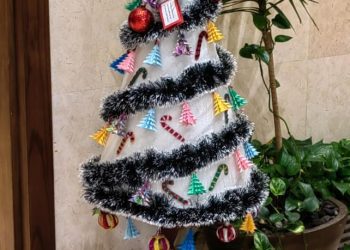 2024 Xmas tree made of recycled materials: Ministry