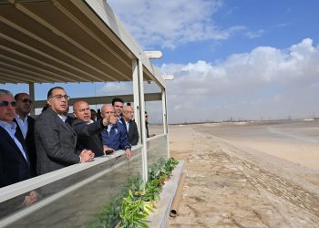 PM inspects renovations of Ain Sokhna Port