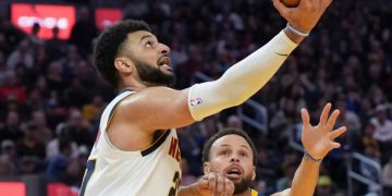 Nuggets rally to stun Warriors 130-127