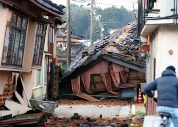 Death toll rises to 48 from strong Japan quakes