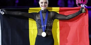 Loena wins European figure skating gold 1 - Egyptian Gazette Loena wins European figure skating gold