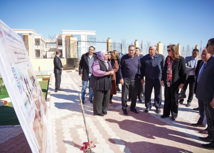 Planning min. opens new development projects in New Valley 2 - Egyptian Gazette Planning min. opens new development projects in New Valley 1 - Egyptian Gazette