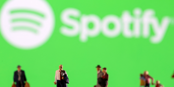 Spotify to start in-app purchases on iPhone