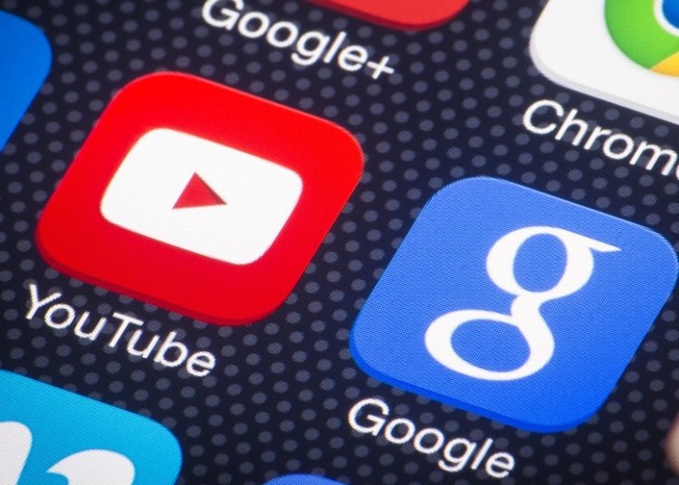 Google violated US labour law by refusing to bargain with a union representing contract workers for YouTube Music, a federal agency has ruled.