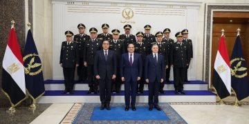 Sisi poses for photo op with PM, interior minister ahead of Police Day ceremony