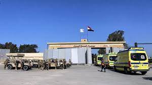 Rafah border crossing receives 69 injured Palestinians, 78 foreign passport holders