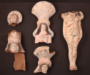 Roman mummies with golden tongues unearthed in Egypt’s Al-Bahnasa 12 - Egyptian Gazette Roman mummies with golden tongues unearthed in Egypt’s Al-Bahnasa 11 - Egyptian Gazette