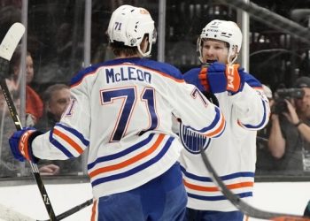Foegele scores in Oilers’ 7-2 rout of Ducks