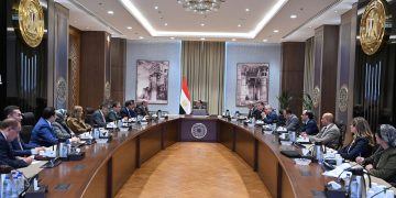 PM discusses steps to restructure SIS