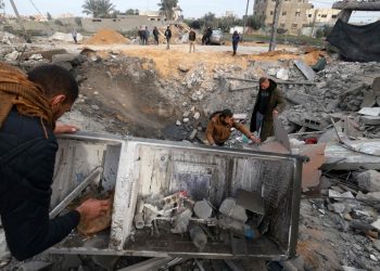 Strikes on Gaza kill scores as Paris hosts new truce talks