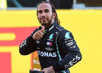 Hamilton shocks F1 world with massive move