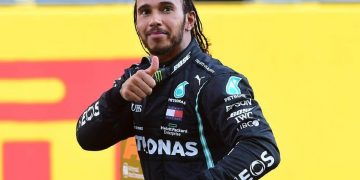 Hamilton shocks F1 world with massive move