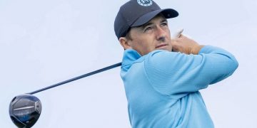 Spieth disqualified from Riviera
