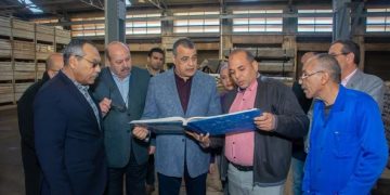 Military Production min. inspects Shubra Company for Engineering Industries