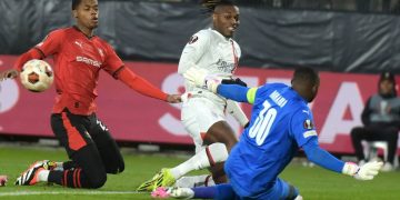 Milan limps into UEFA Europa last 16